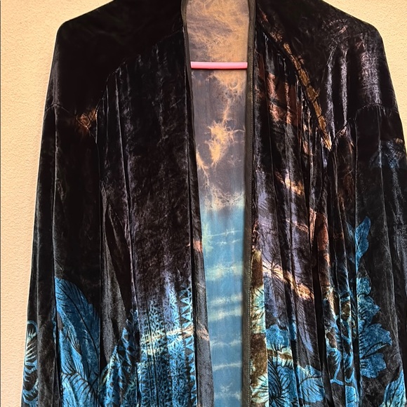 Citron Multicolor Velvet Kimono Robe - Picture 3 of 14